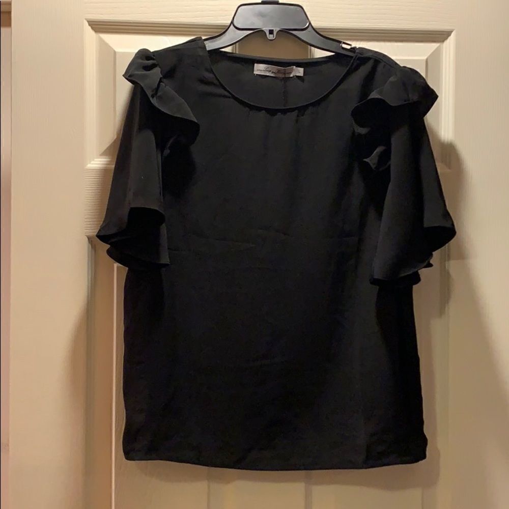 ✨Lucy Wang Missguided Black Ruffle Sleeve Top, NWT.